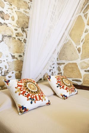 thumbnail: Interior detail