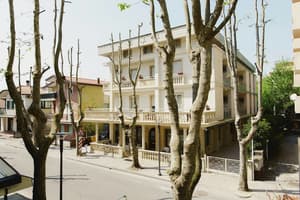 thumbnail: Exterior
