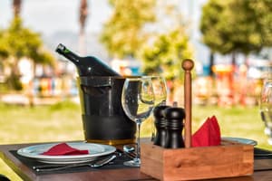 thumbnail: Restaurant