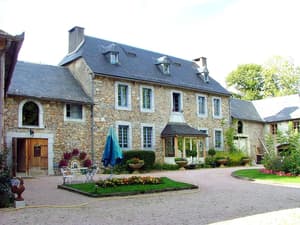 thumbnail: Exterior