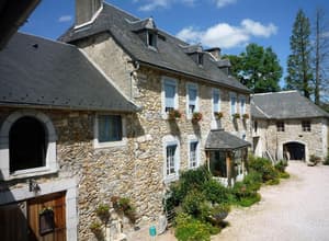 thumbnail: Exterior