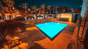 thumbnail: Concierge desk