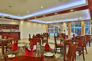 thumbnail: Restaurant