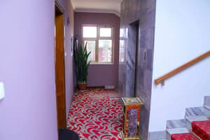 thumbnail: Hallway