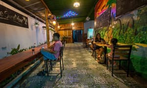 thumbnail: Outdoor dining