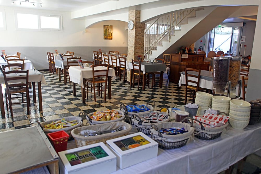 Restaurant-cafeteria