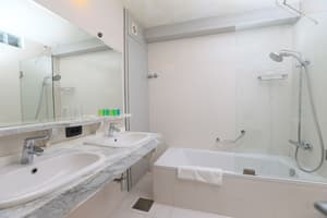 thumbnail: Bathroom