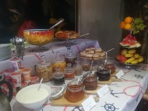 thumbnail: Breakfast buffet