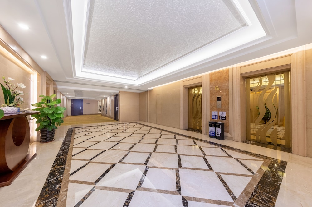 Elevator