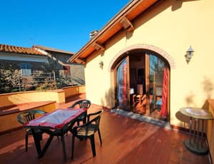 thumbnail: Terrace/patio