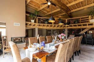 thumbnail: Breakfast area