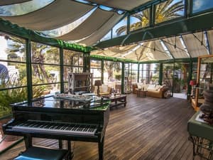 thumbnail: Interior