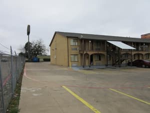 thumbnail: Exterior