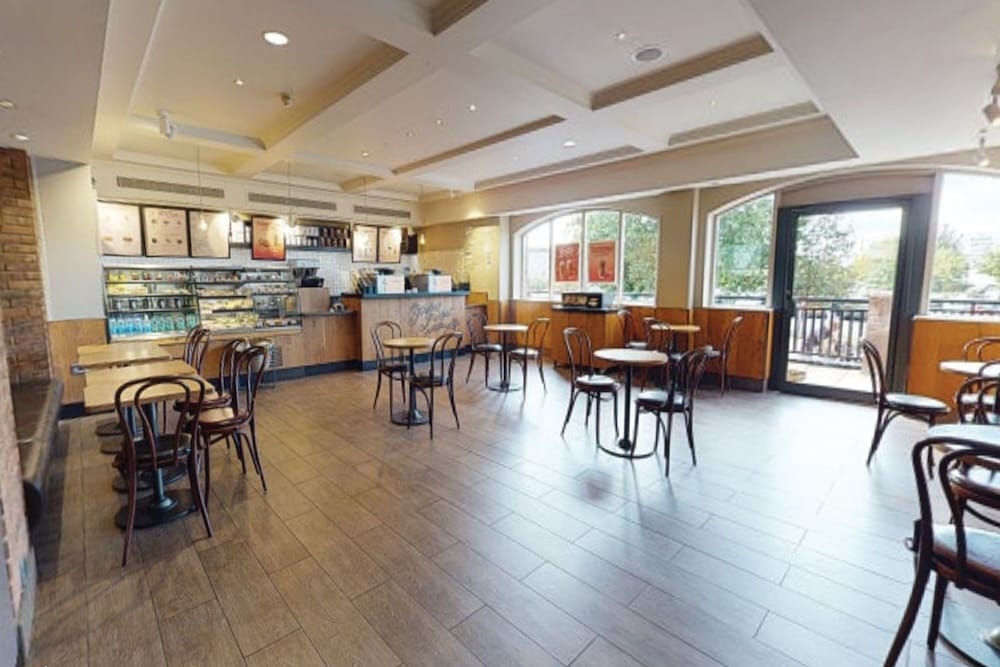 Restaurant-cafeteria
