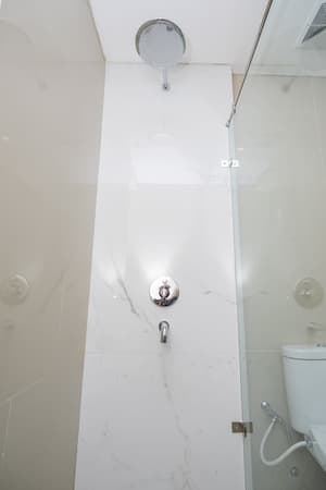 thumbnail: Bathroom shower
