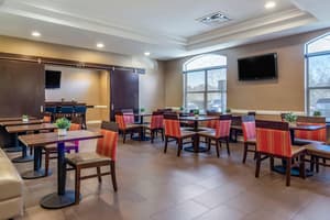 thumbnail: Breakfast area