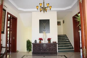 thumbnail: Interior detail