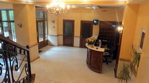 thumbnail: Interior entrance