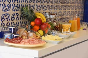 thumbnail: Breakfast area