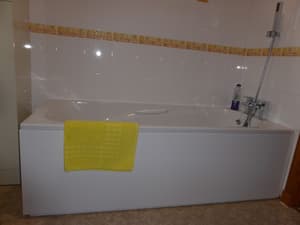 thumbnail: Deep soaking bathtub