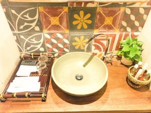 thumbnail: Bathroom amenities