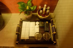 thumbnail: Bathroom amenities