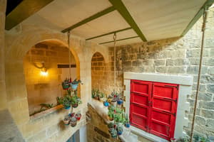 thumbnail: Interior