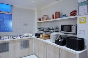 thumbnail: Breakfast area