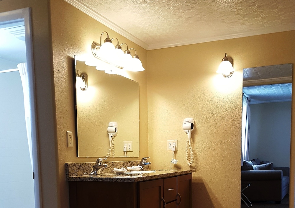 Bathroom sink