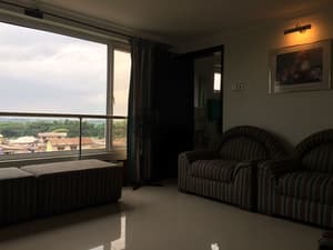 thumbnail: Lounge