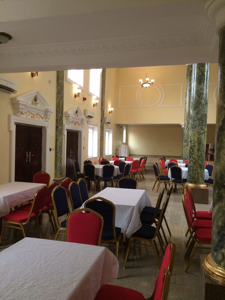 Restaurant-cafeteria