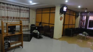thumbnail: Business center