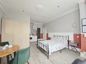 thumbnail: Room