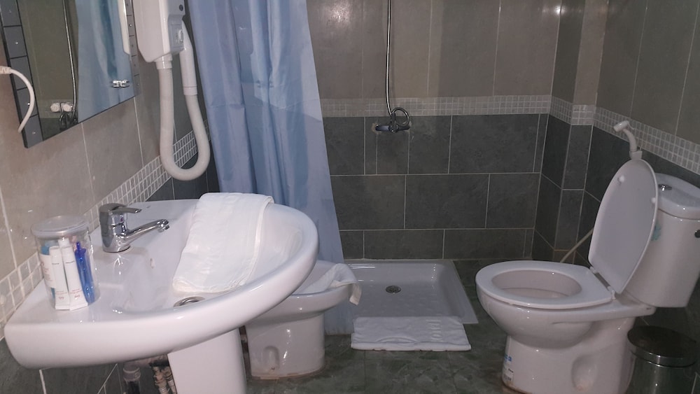 Bathroom shower