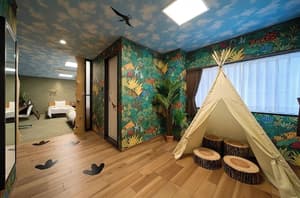 thumbnail: Karaoke room