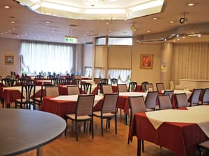 thumbnail: Banquet hall