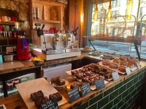 thumbnail: Breakfast area