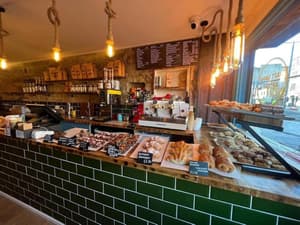 thumbnail: Breakfast area