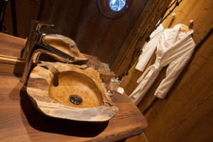 thumbnail: Bathroom sink