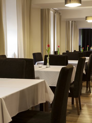 breakfastRoom