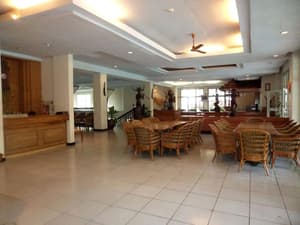 thumbnail: Restaurant