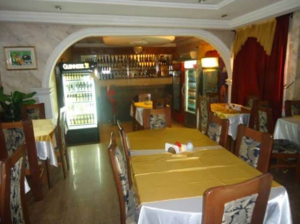 Restaurant-cafeteria