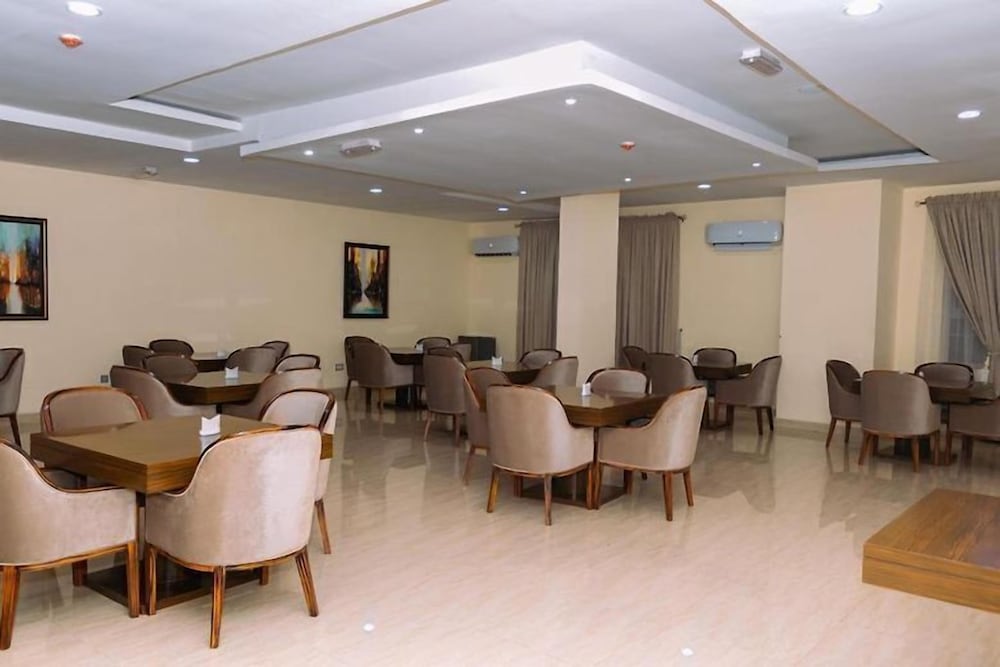 Restaurant-cafeteria