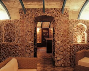 thumbnail: Interior entrance