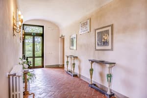 thumbnail: Interior