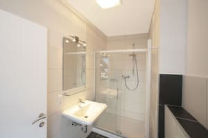 thumbnail: Bathroom shower