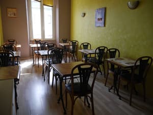 thumbnail: Breakfast area
