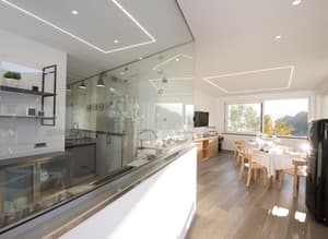 thumbnail: Breakfast area