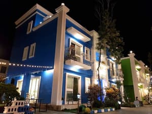 thumbnail: Front of property - evening/night