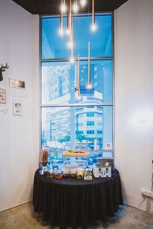 thumbnail: Breakfast area
